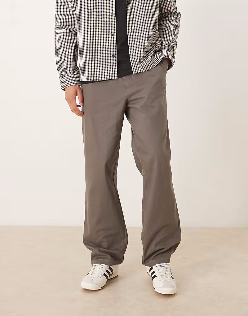 

Брюки мешковатые из искусственной замши серого цвета Asos Design