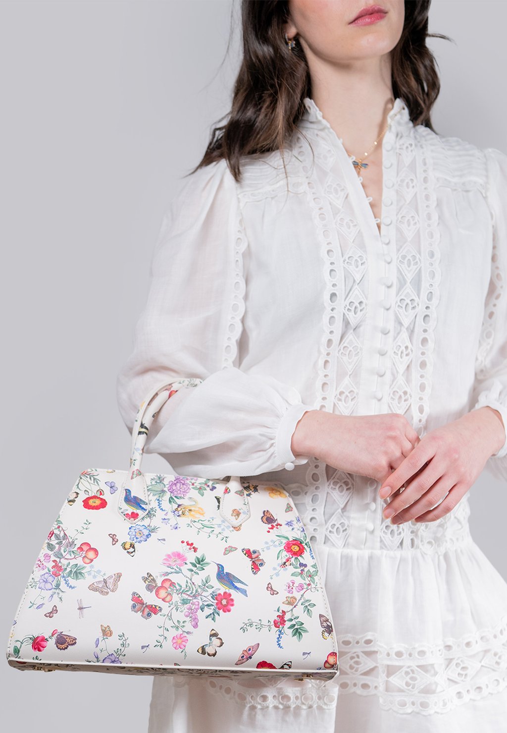 

Сумка ALICE GARDEN MEDIUM STRUCTURED FABLE ENGLAND, кремовый