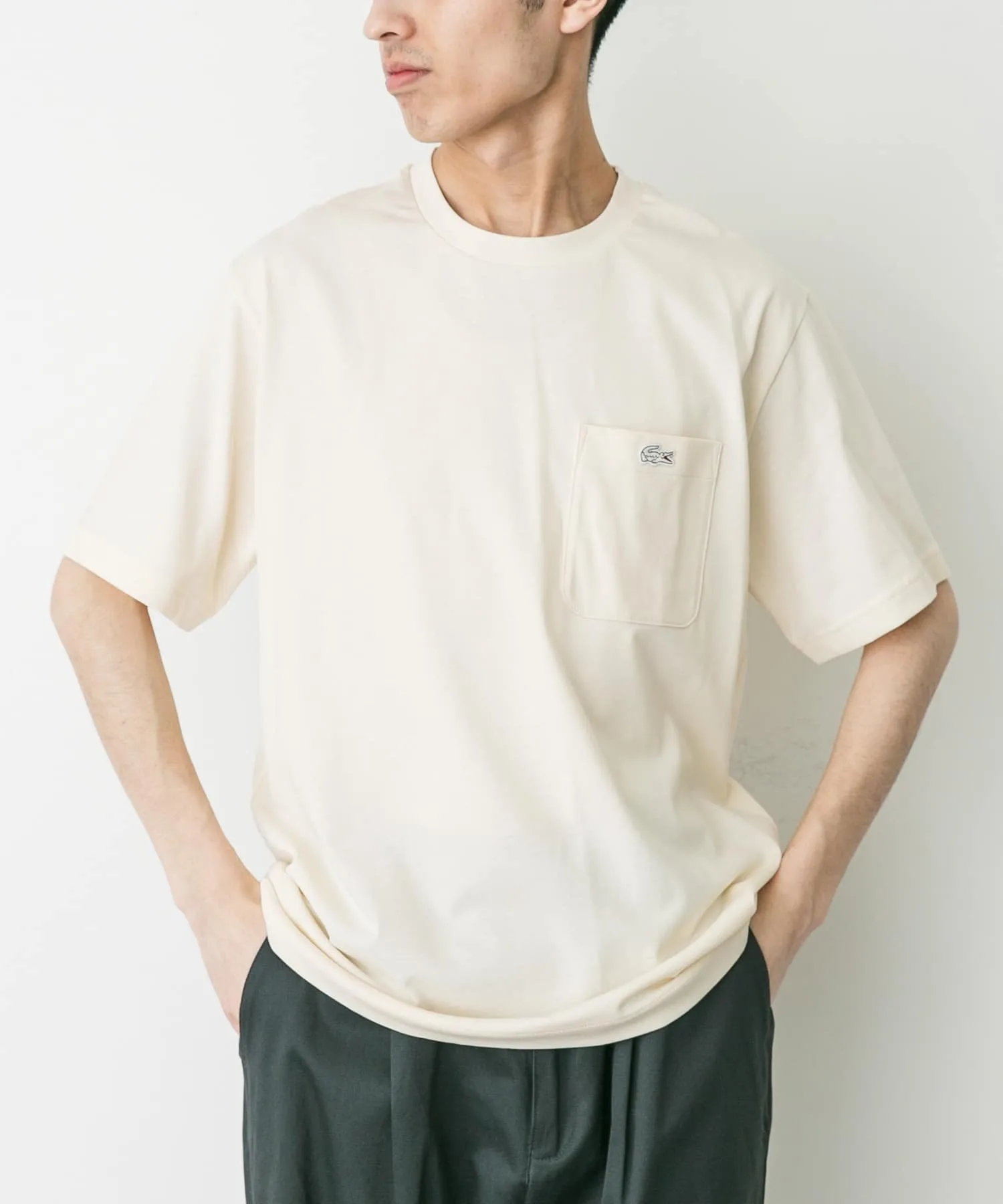 Мужская футболка с нагрудным карманом и логотипом Outline Clock Pocket T-Shirt LACOSTE айвори