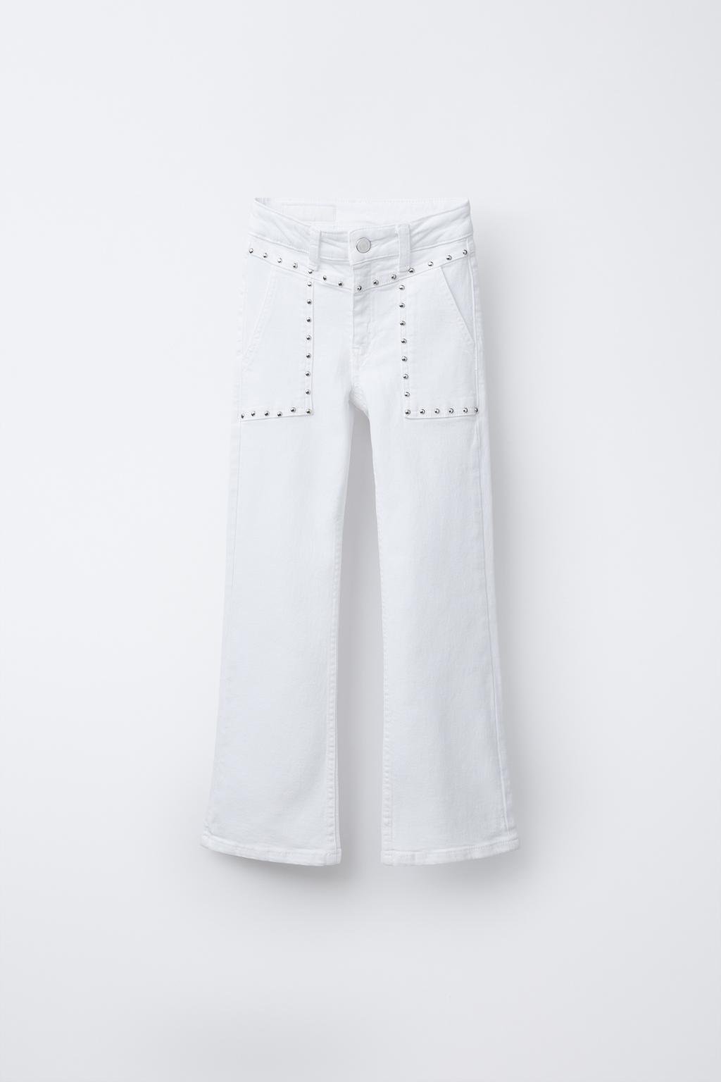 

Расклешенные джинсы с заклепками ZARA, белый