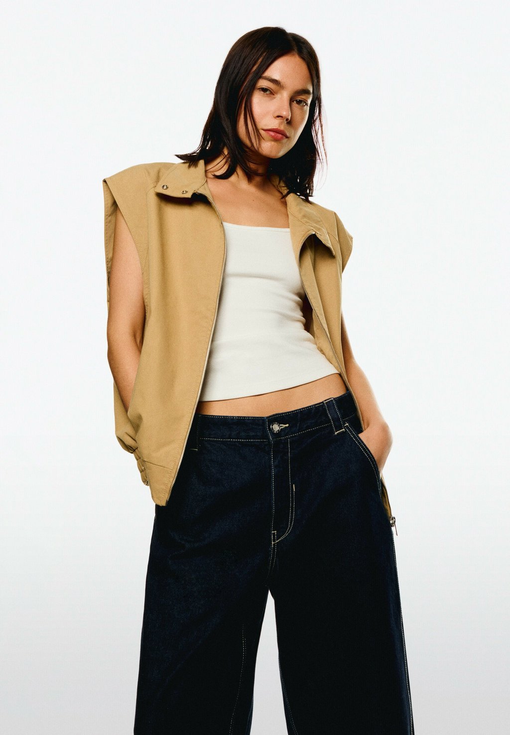

Жилет WITH ZIP Bershka, бежевый