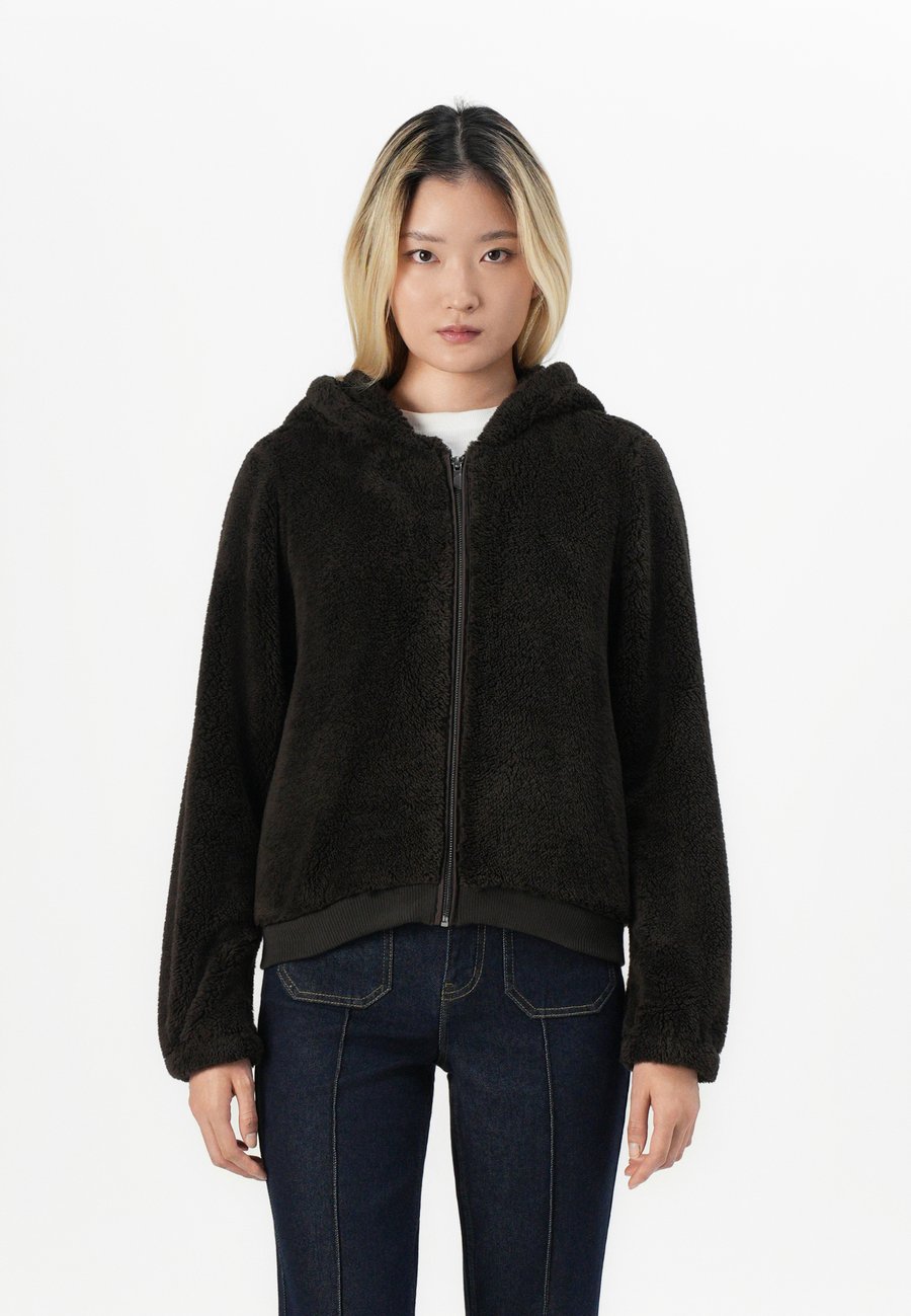 

Флисовая куртка ONLY ONLNEWANNA CONTACT , Chocolate Torte/Dark Brown