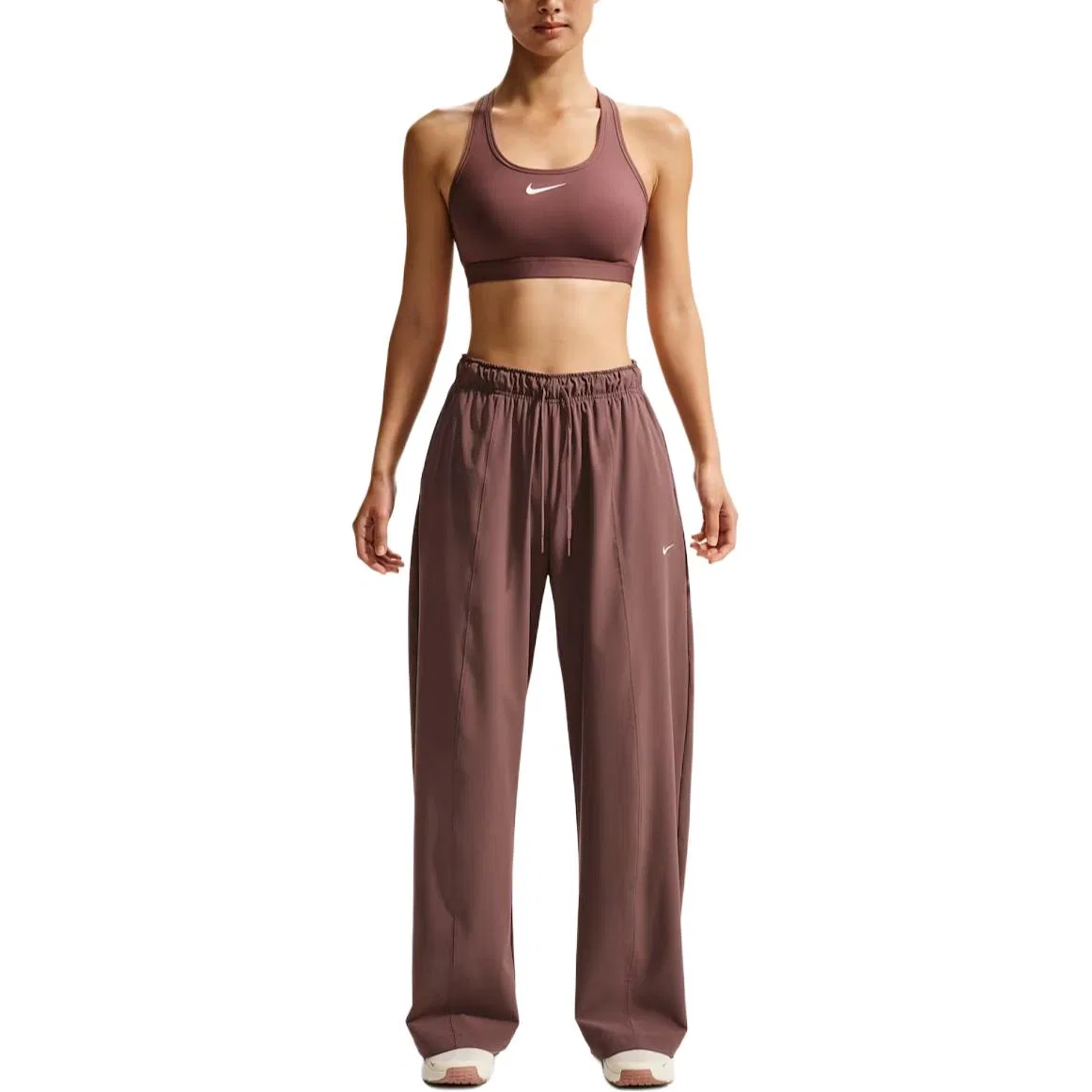 Женские широкие штаны Dri-FIT Woven One Nike, Tattoos/White — фото 4