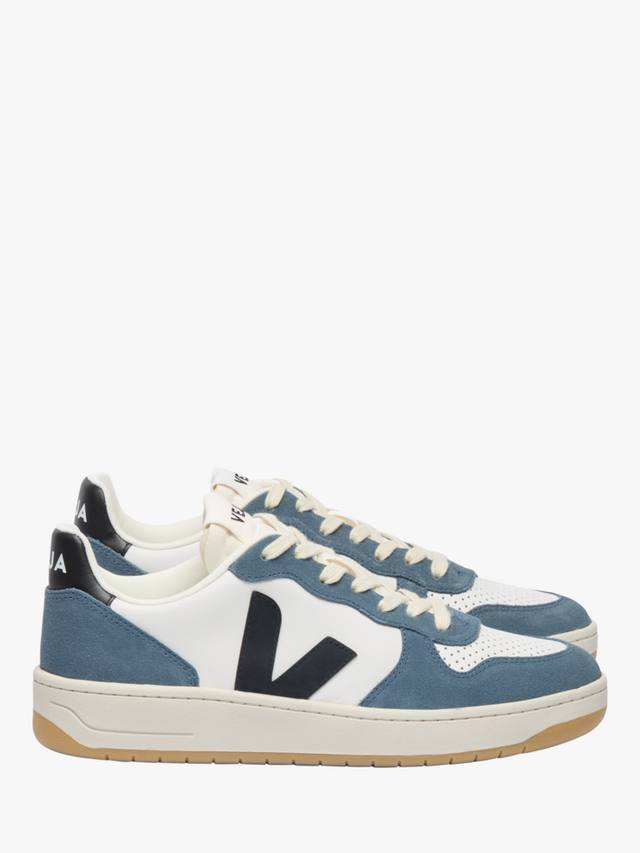 

Кожаные кроссовки V-10 на шнуровке VEJA