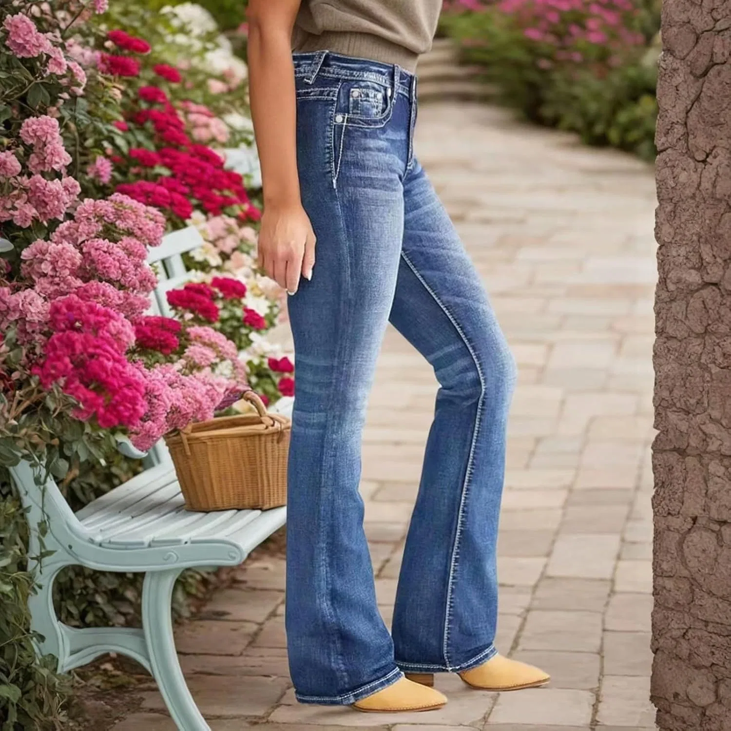 Джинсы клеш женские, Slim Curvy, синие — фото 4