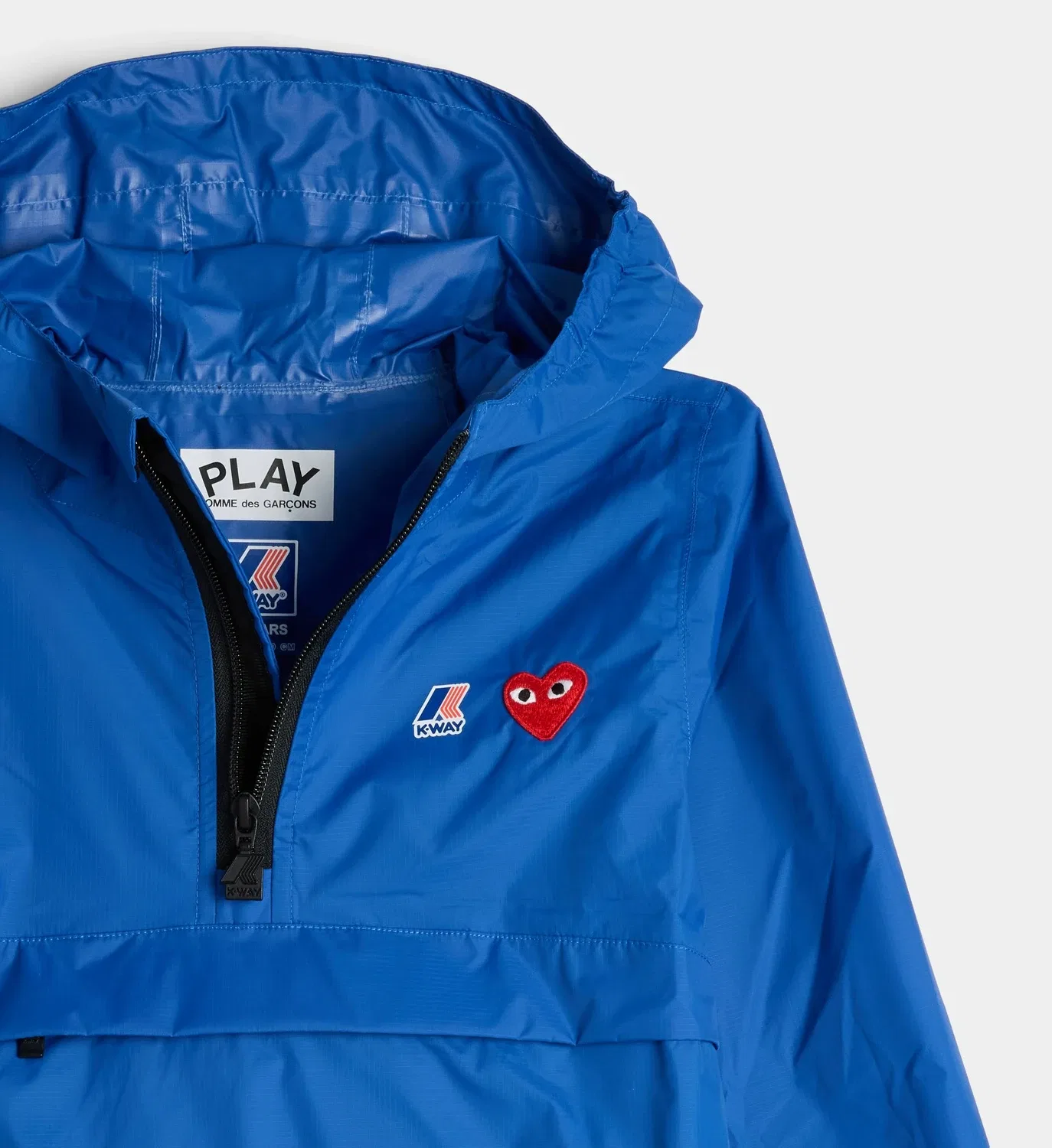 Фирменный плащ прямого кроя Comme des Garcons x K-Way Comme Des Garcons Play, синий — фото 3