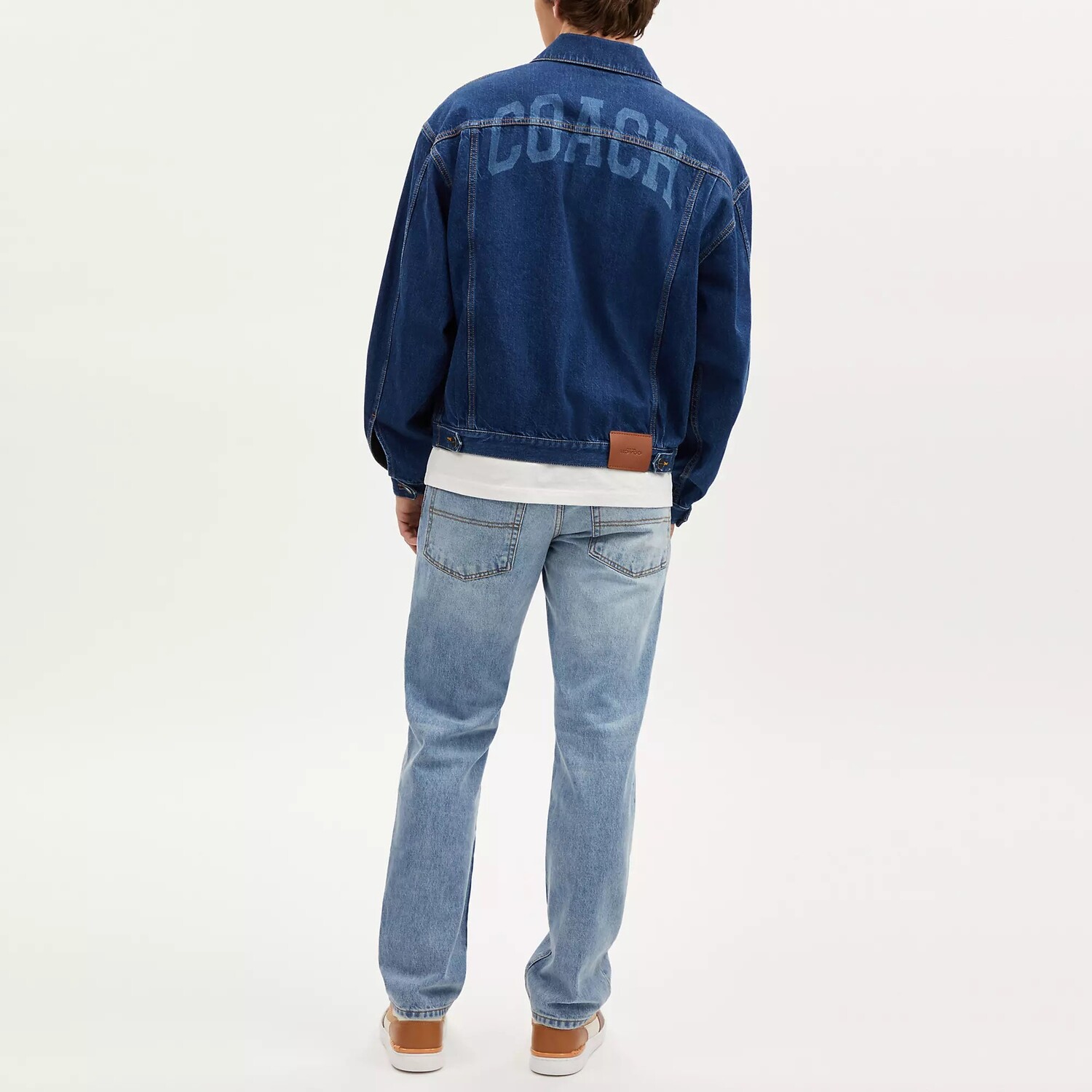 

Джинсовая куртка Coach Outlet, цвет Dark Wash