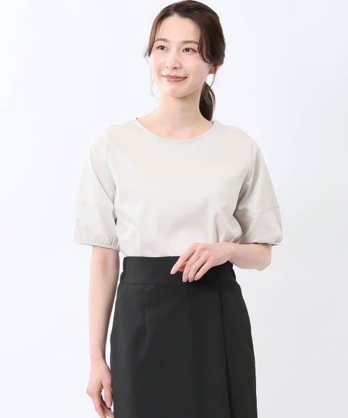 

Женская хлопковая футболка с круглым вырезом и пышными складками M.f.editorial, светло-серый