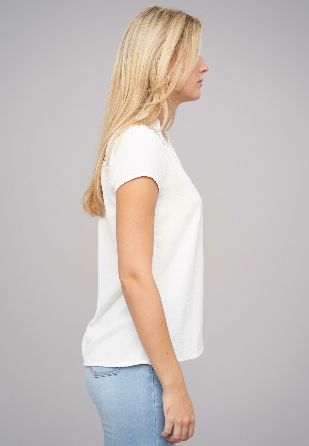 

Блуза V-NECK MIT DEKO KNOPFLEISTE Cloud 5ive, белый