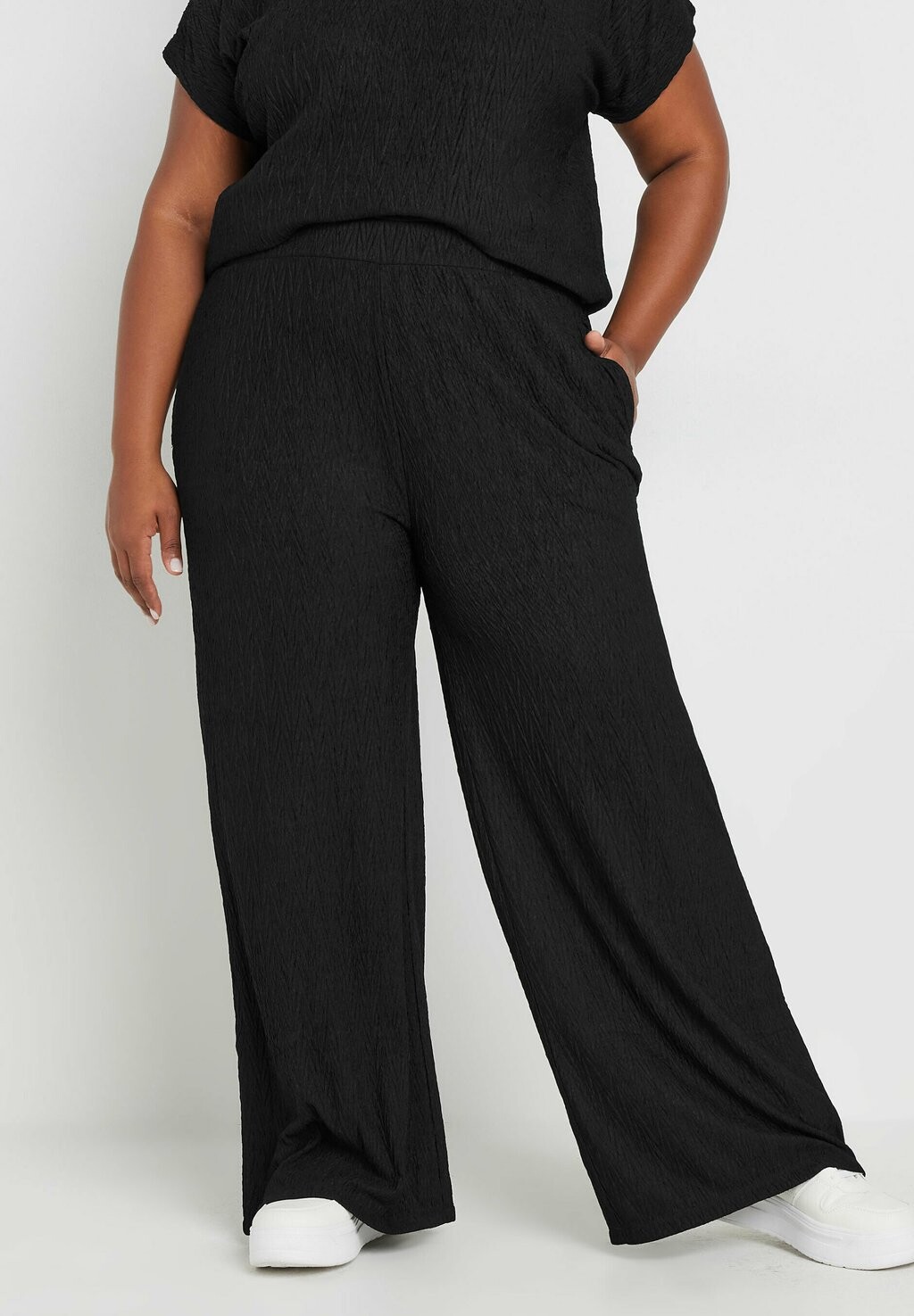 

Брюки WIDE LEG Yours Clothing, черный