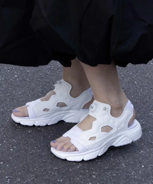Унисекс сандалии Reebok INSTAPUMP FURY SANDAL чёрные — фото 4