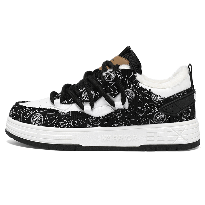 

Термостойкие устойчивые к истиранию легкие дышащие увеличивающие рост низкие кроссовки для скейтбординга Unisex WARRIOR, черный белый graffiti (fleece-lined)