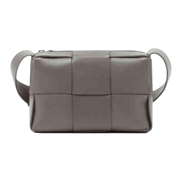 

Bottega Veneta Кожаная наплечная сумка для фотоаппарата ARCO малый размер мужская вулканический серый