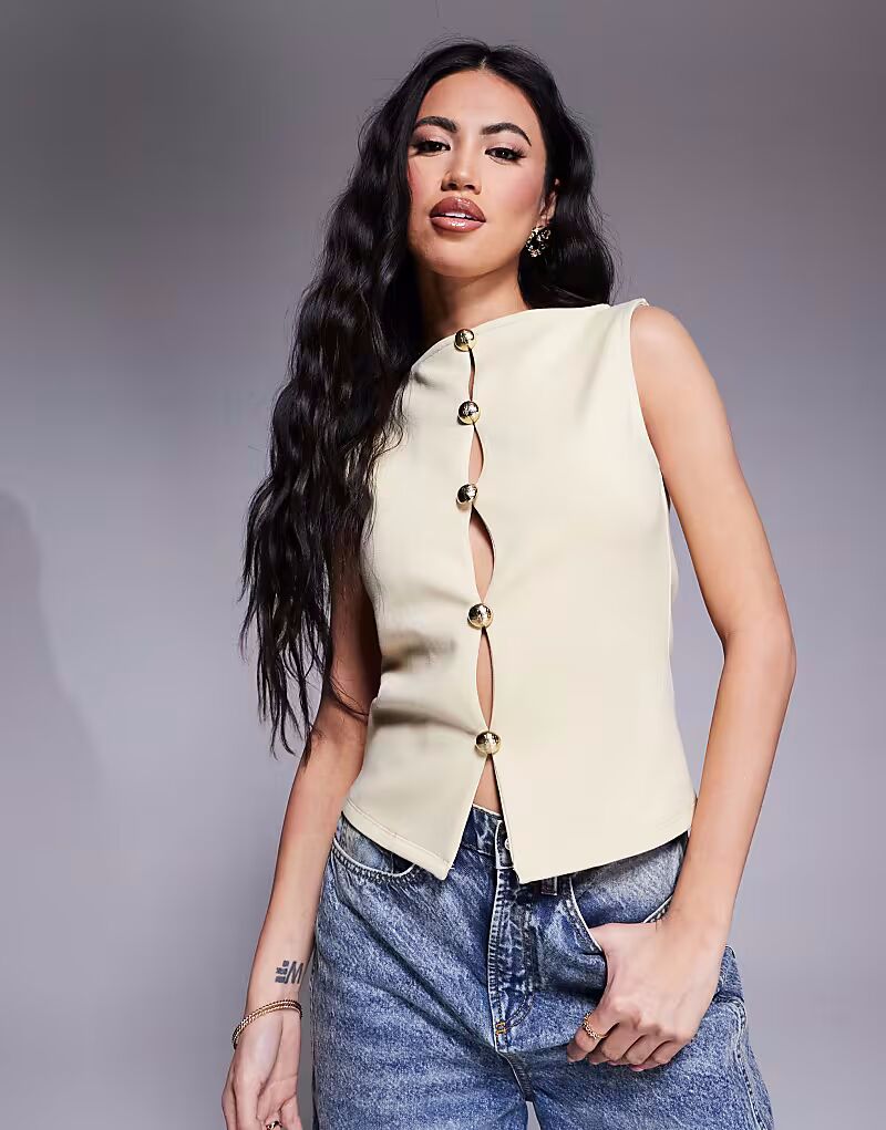 

Жилет интерлок ASOS DESIGN с золотой фурнитурой цвета пахты
