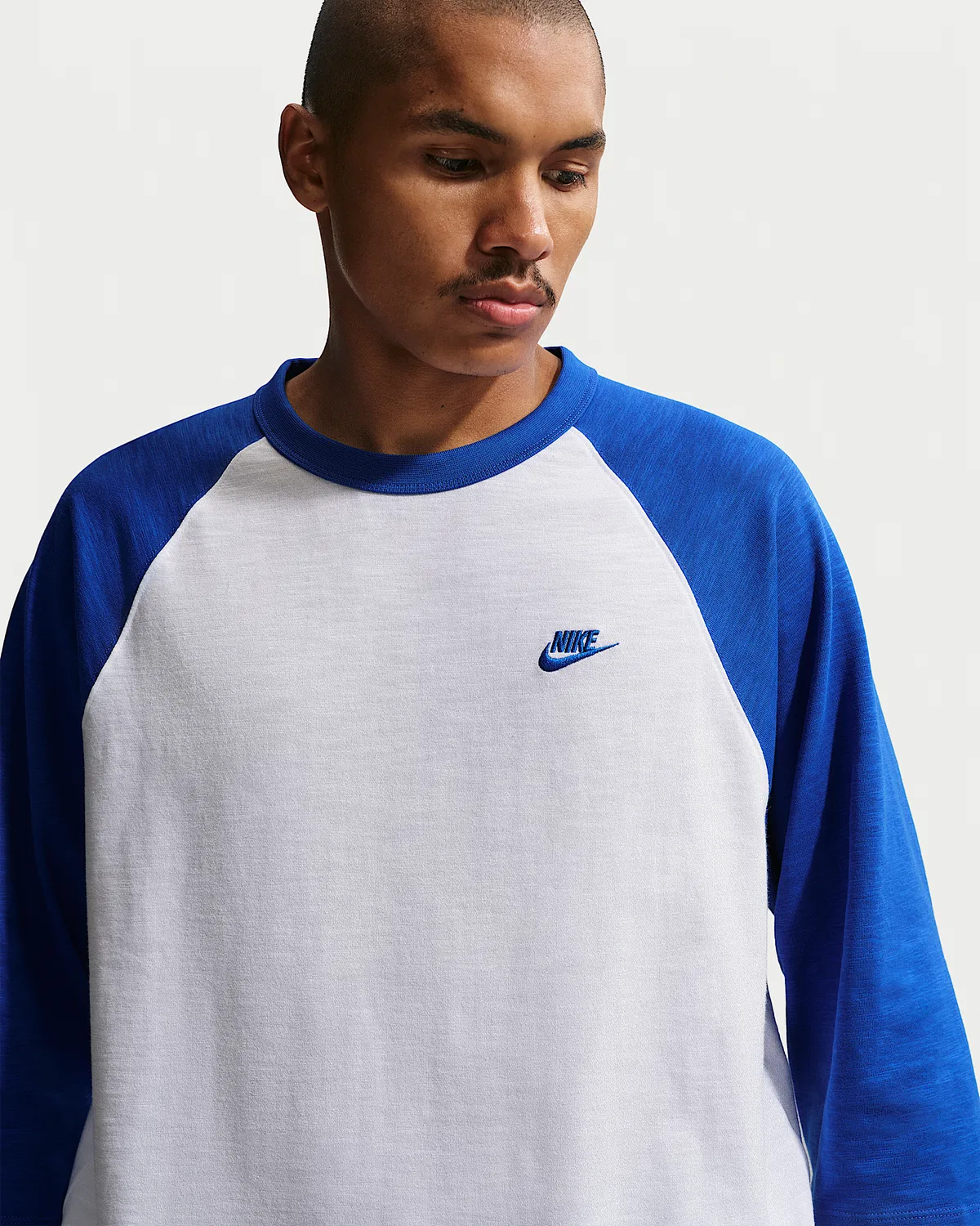 Мужская футболка с рукавом 3/4 реглан Nike Sportswear Club, Game Royal/White/Game Royal — фото 3