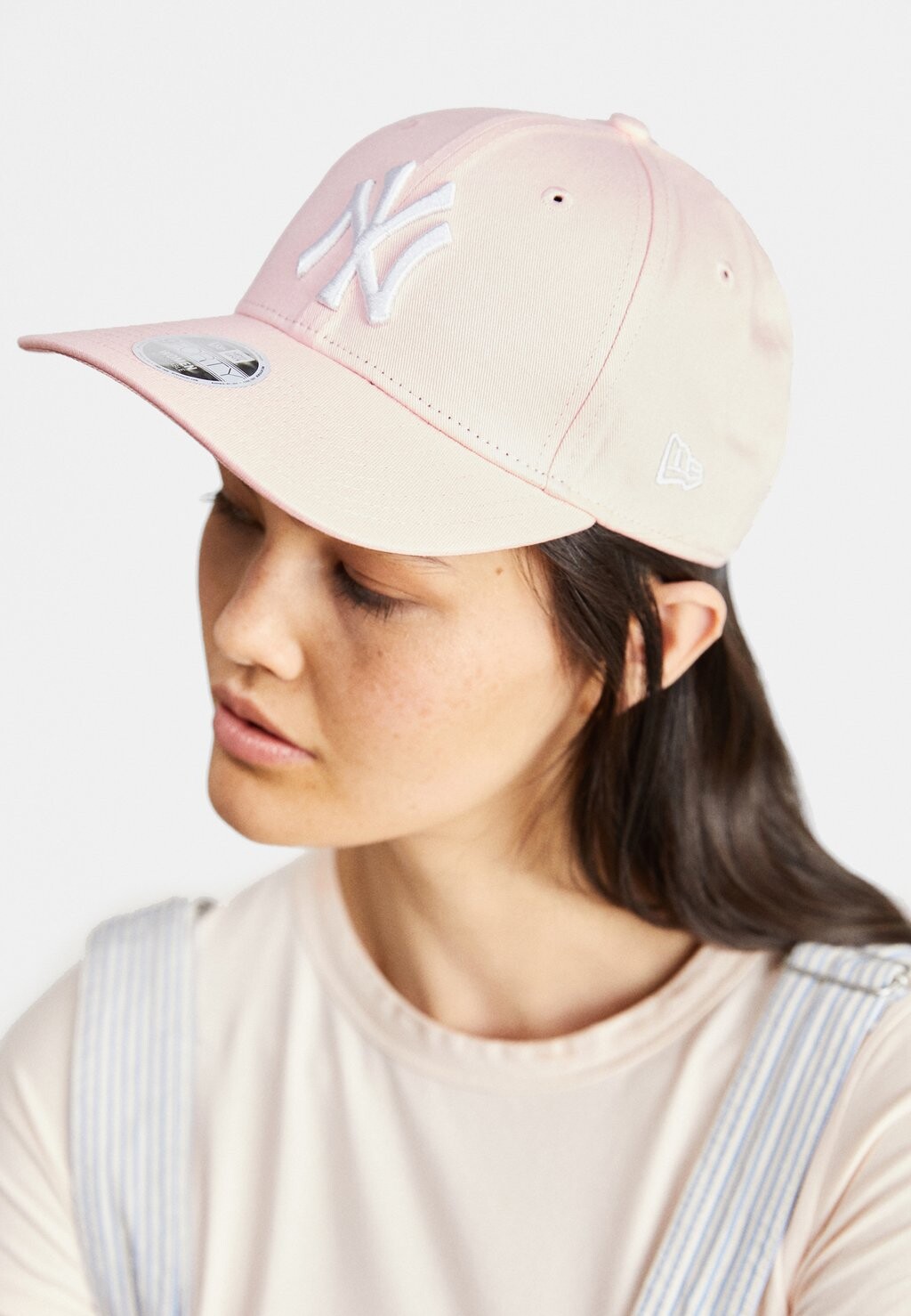 

Бейсболка New Era