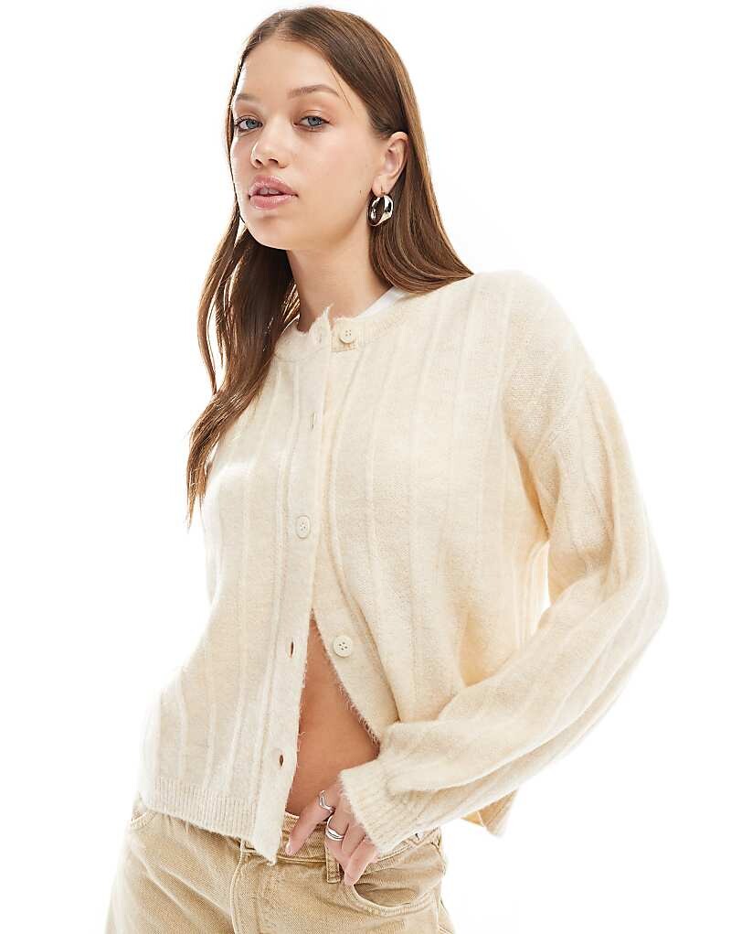 

Пышный кардиган оверсайз цвета экрю ASOS DESIGN