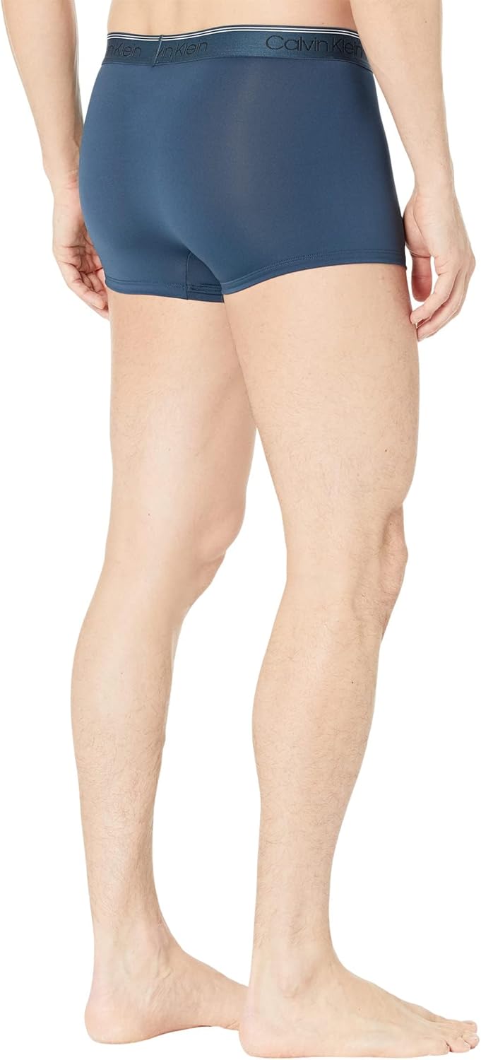 Комплект из 3 мужских трусов-боксеров Calvin Klein Micro Stretch с низкой посадкой, Amethyst/Silver Birch/Midnight Navy — фото 2