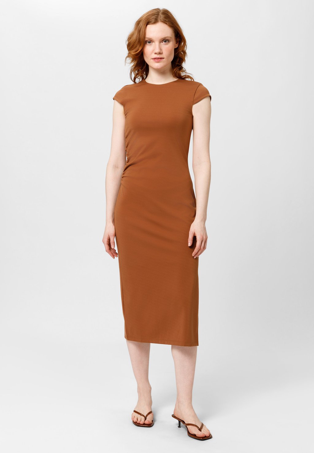 

Платье из джерси REMII Midi Jersey Gathering - Shift dress Les Lunes, светло-коричневый