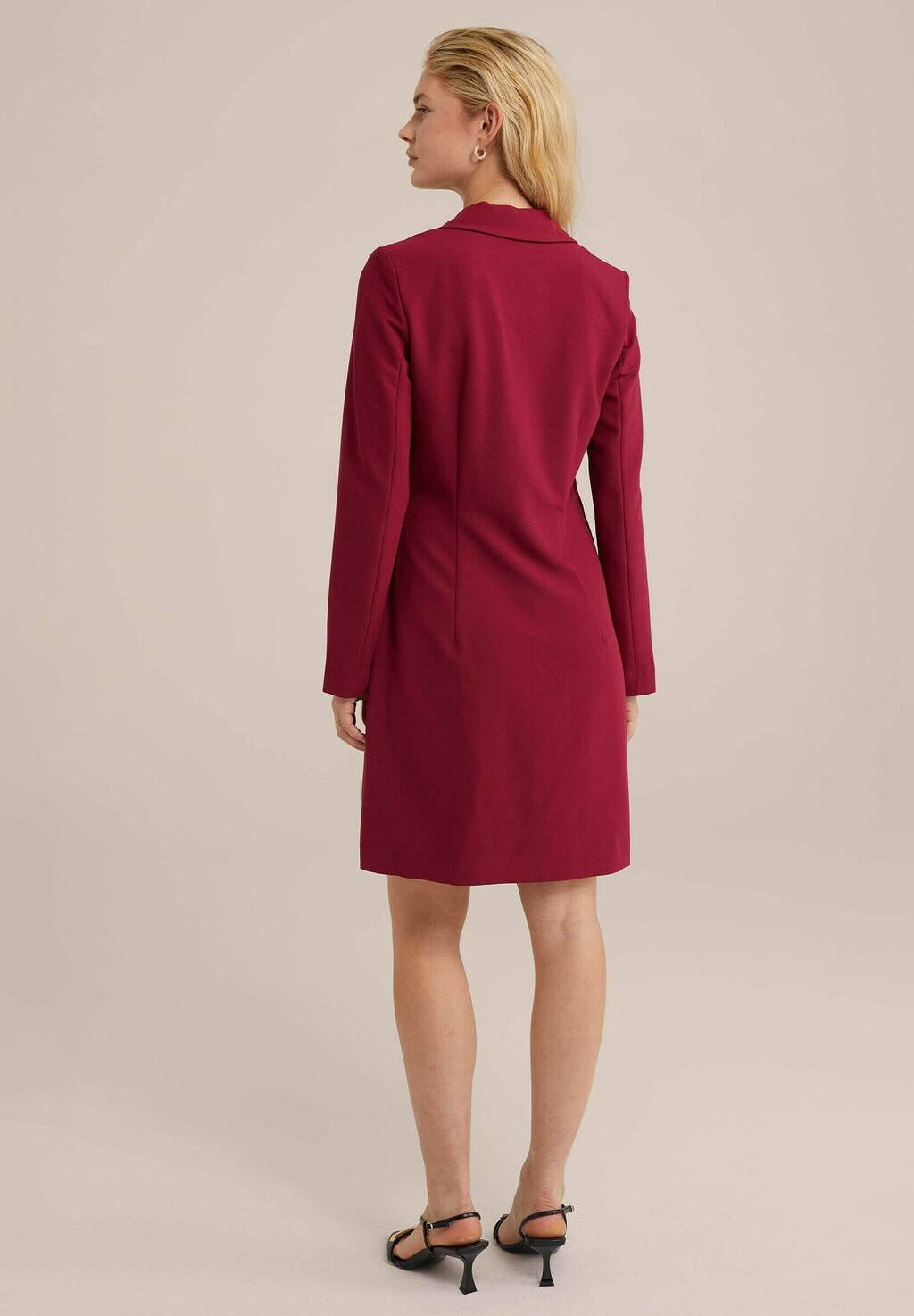 

Повседневное платье WE Fashion, красный