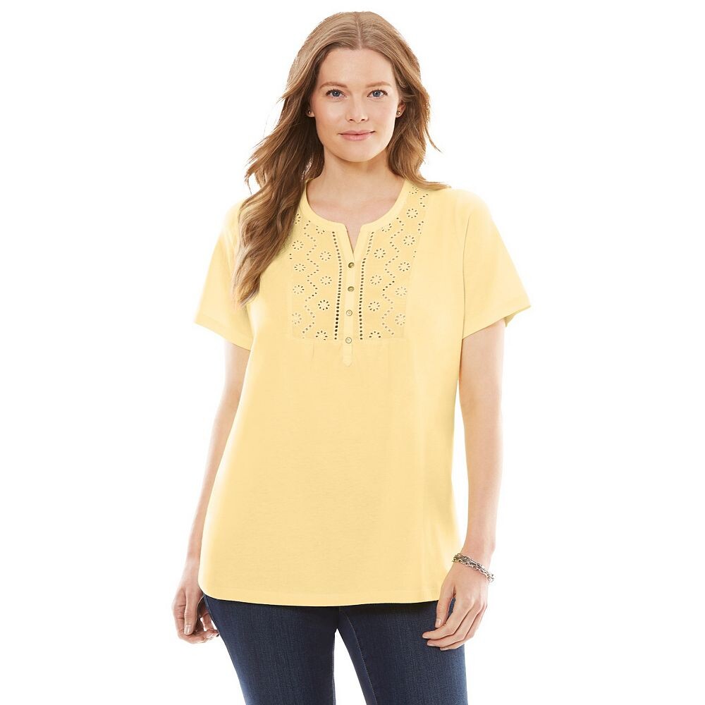 

Женщина в женской футболке Henley с люверсами больших размеров Woman Within, цвет Banana