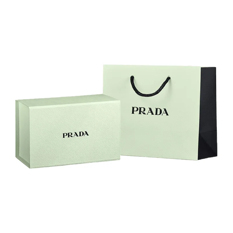 PRADA Жидкая тональная основа Nylon Air Cushion Original Radiance New Skin Light Cushion, нелипкая и гладкая, #LC5 — фото 4