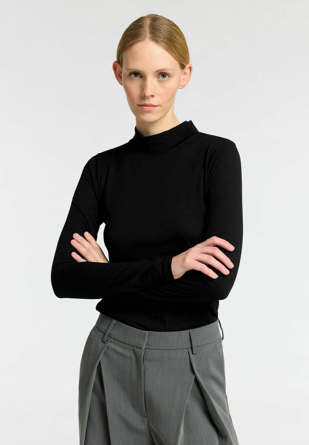

Топ с длинными рукавами ROLLKRAGEN Selected Femme, черный
