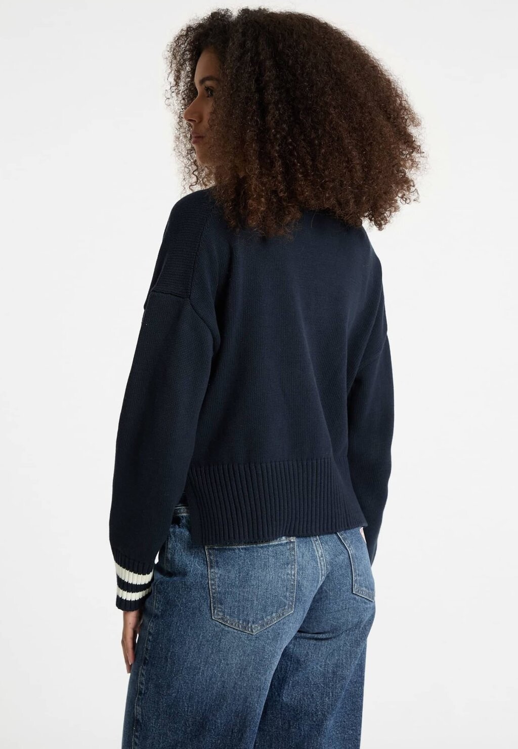 

Кардиган LS VN J EMB CARDI Guess Jeans, синий