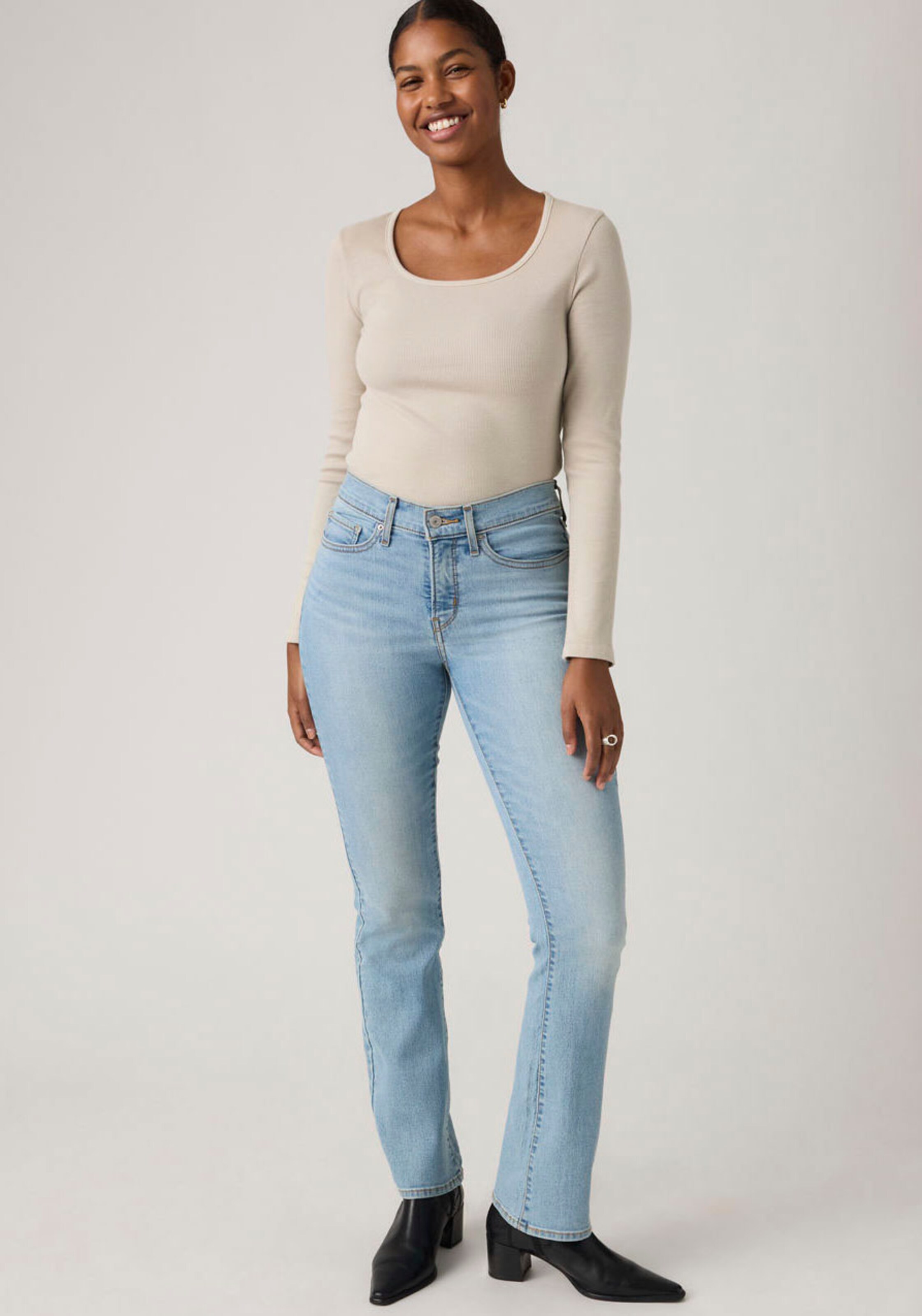 LEVI'S  Джинсы-клеш '315 Shaping Bootcut' в светло-голубом цвете — фото 3