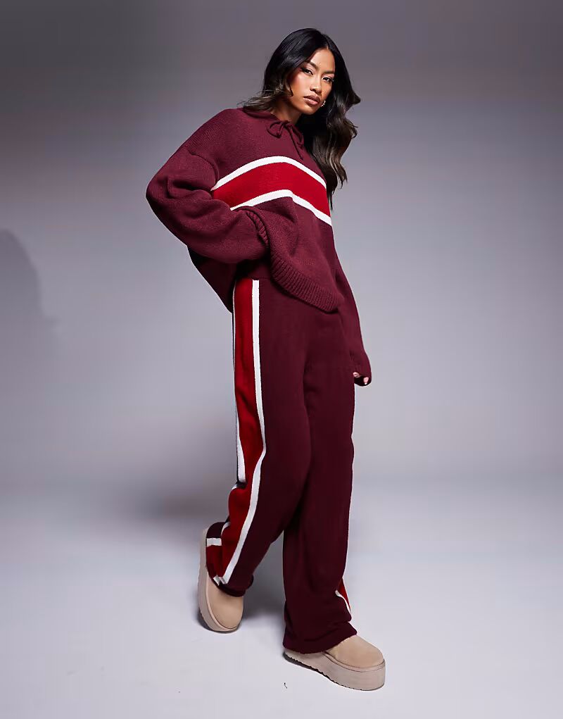

Широкие брюки из пушистой трикотажной ткани ASOS DESIGN бордового цвета