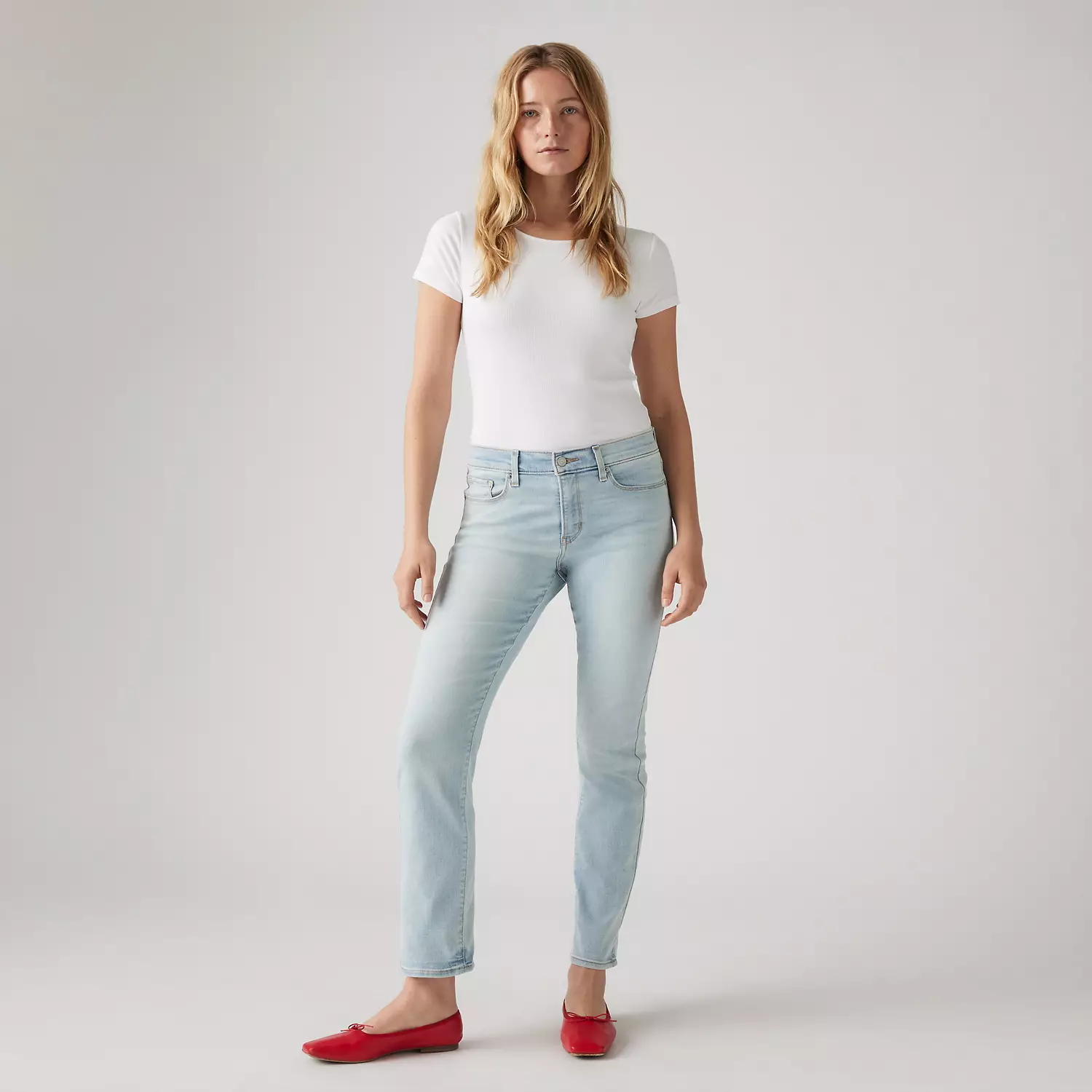 

Классические женские джинсы прямого кроя Levi's, цвет Indigo Destructed - Light Wash