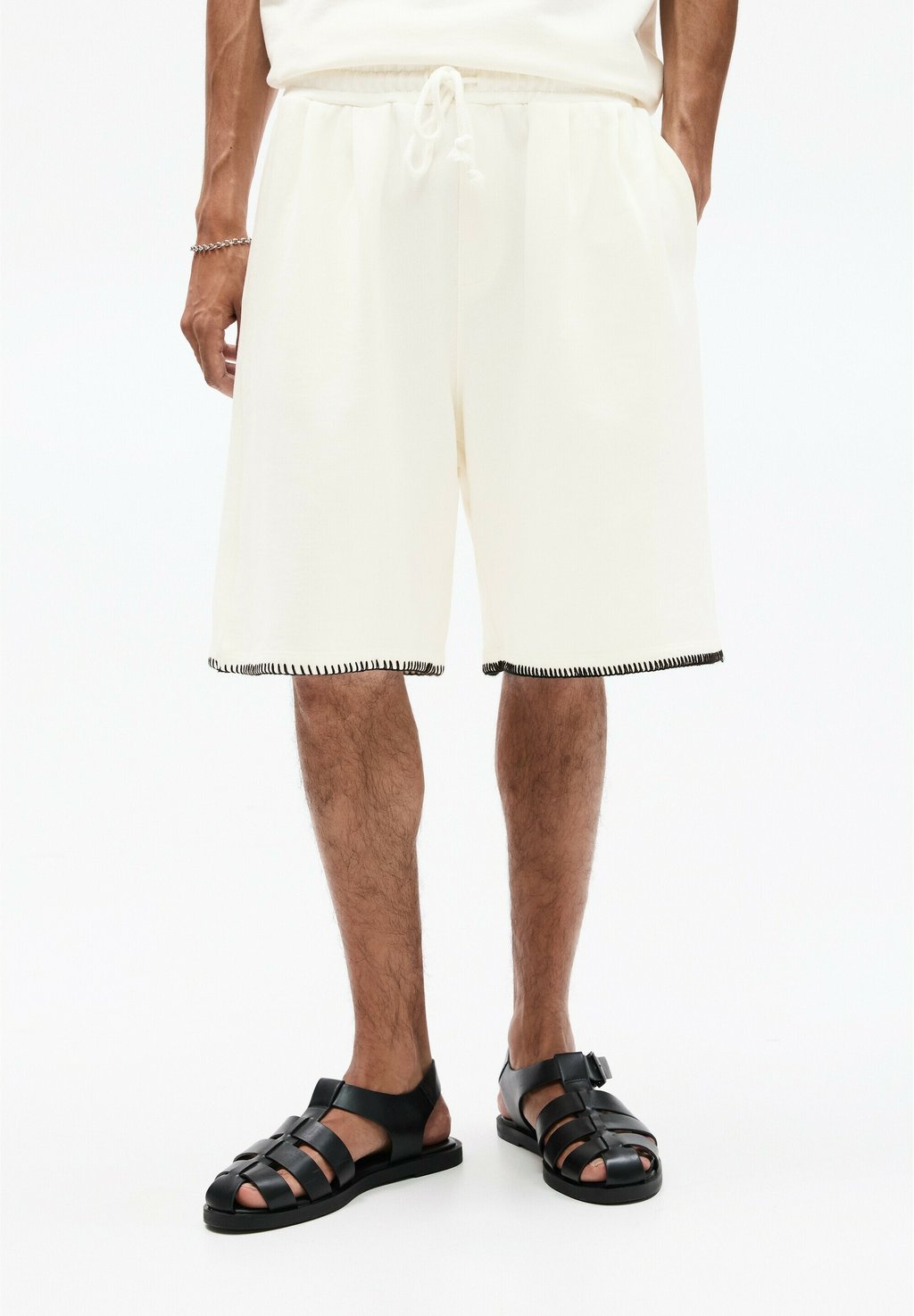 

Шорты PULL&BEAR, белый