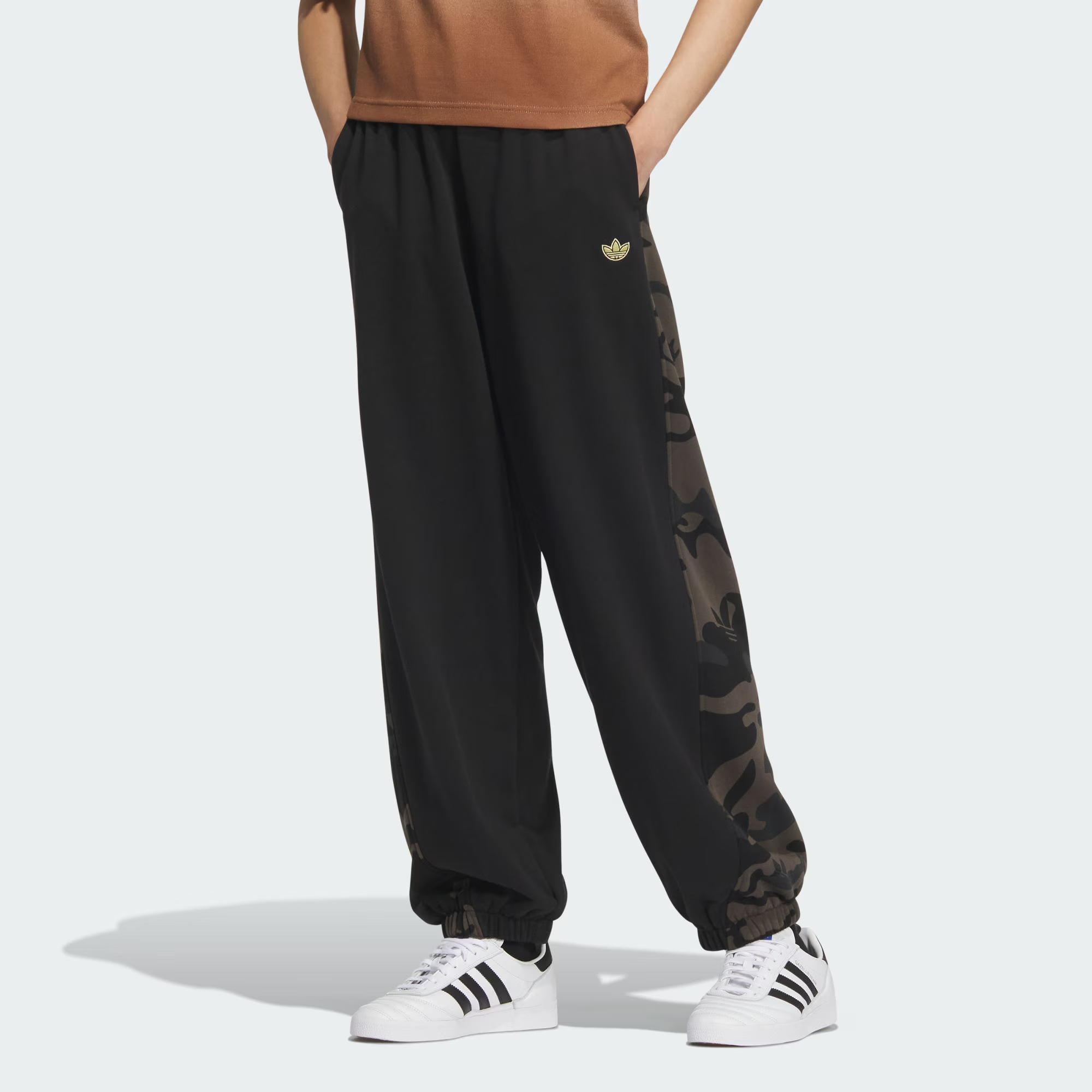 Adidas Originals Спортивные брюки street joggers женские black — фото 4