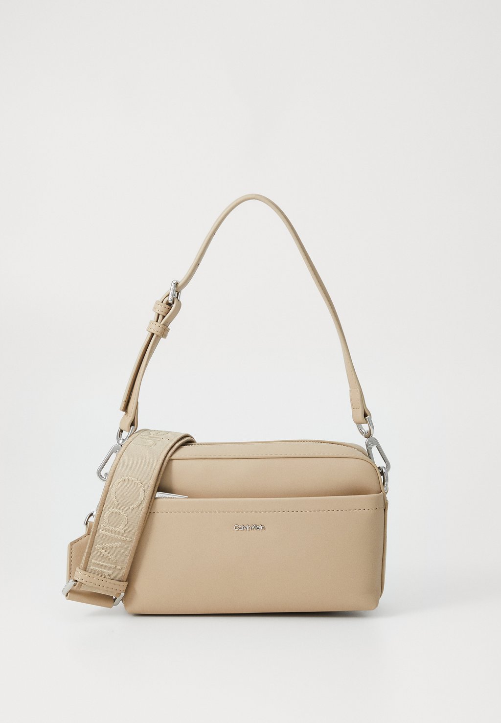 

Сумка MUST CONVERTIBLE CAMERA BAG Calvin Klein, песочный, Бежевый, Сумка MUST CONVERTIBLE CAMERA BAG Calvin Klein, песочный