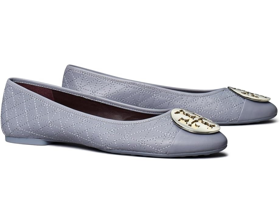 

Туфли на плоской подошве Tory Burch Claire Quilted Ballet, цвет Dew Blue/Gold/Silver