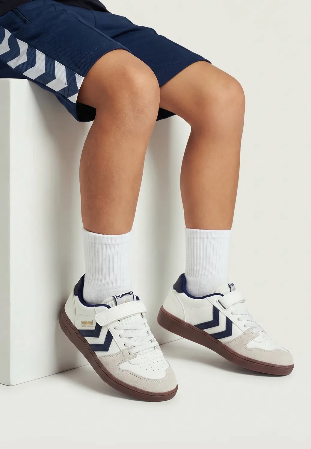 Кроссовки на липучке, Handball Perfekt, Hummel, белый/черный ирис