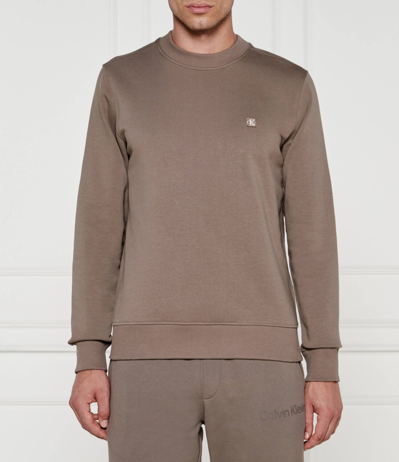 

Толстовка CALVIN KLEIN JEANS Embro Badge Regular Fit, коричневый