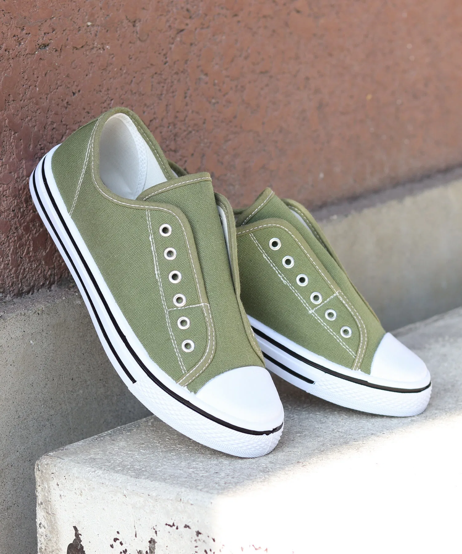 Унисекс кроссовки AAA+ Low-tech slip-on sneakers