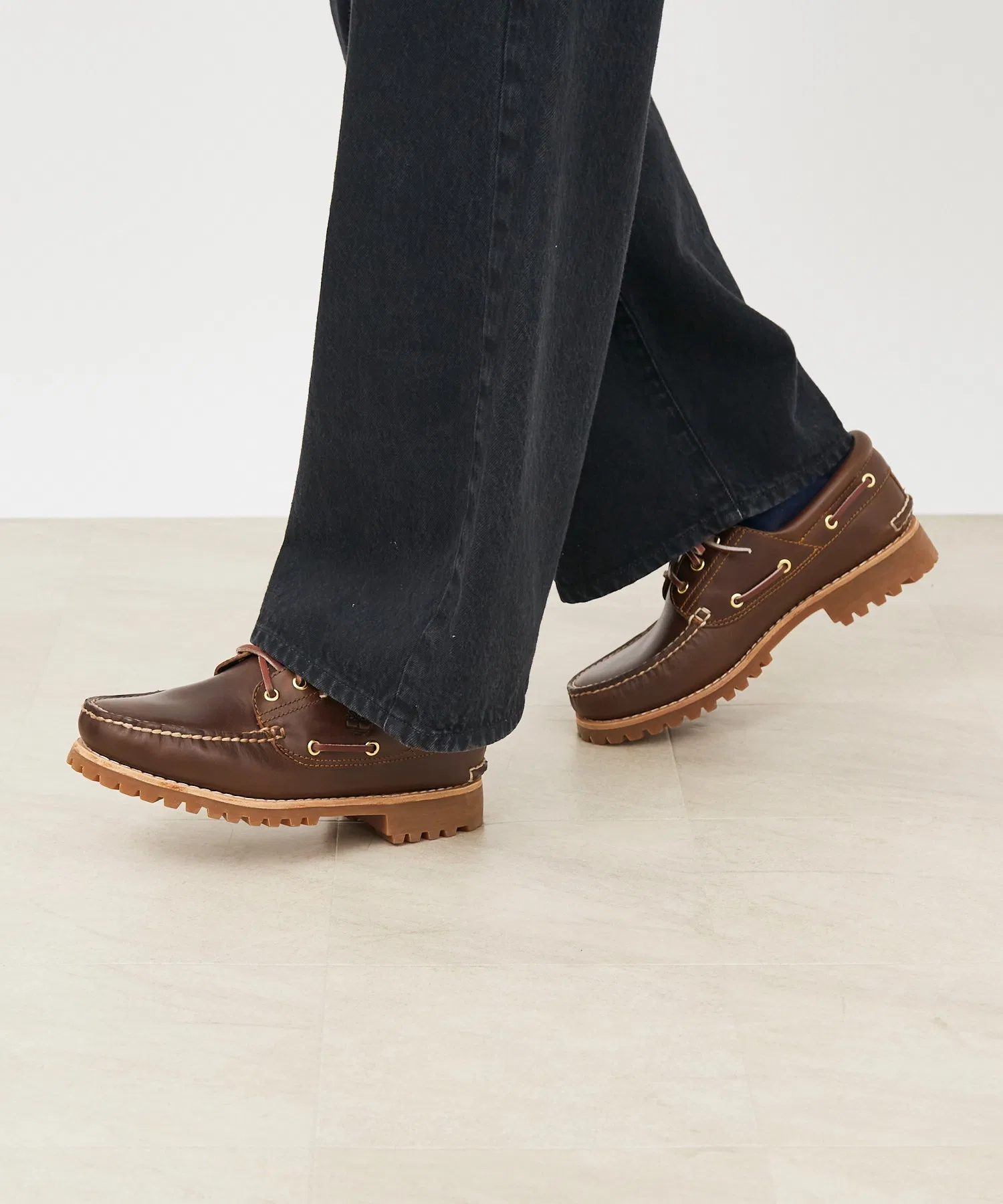 Унисекс мокасины из натуральной кожи Timberland Authentics 3 Eye Classic коричневые
