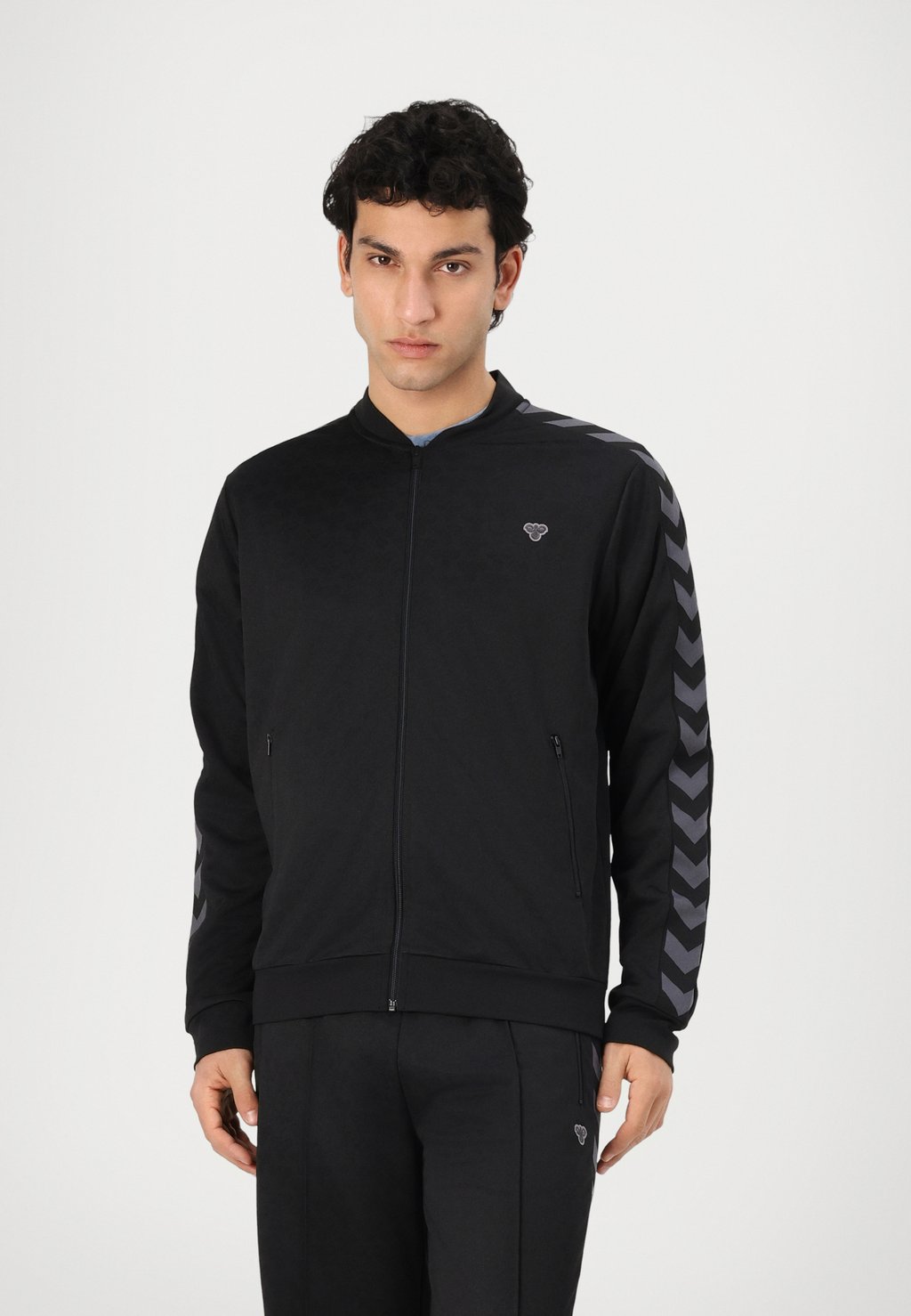 

Блейзер ARCHIVE REGULAR JACKET Hummel, черный