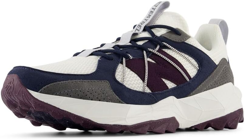 

Кроссовки для бега по пересеченной местности New Balance Dynasoft Tektrel V1 Suede для мужчин, Midnight/Sea Salt/Castlerock