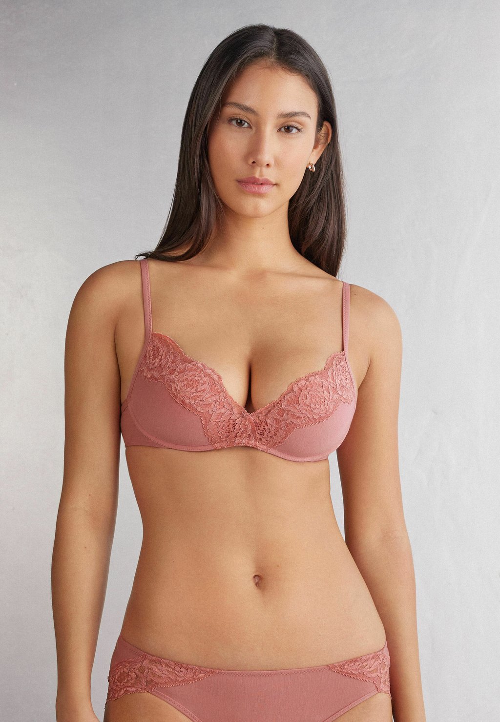 

Бюстгальтер на косточках Intimissimi, абрикос