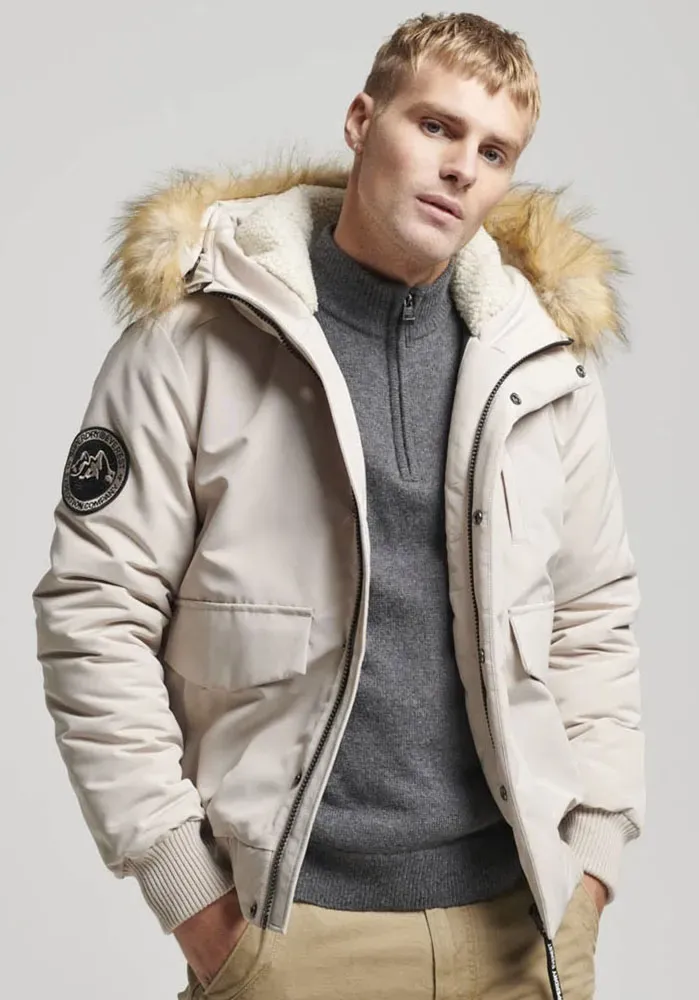 

Стеганая куртка Superdry "EVEREST HOODED PUFFER BOMBER", с капюшоном, цвет Chateau Grey