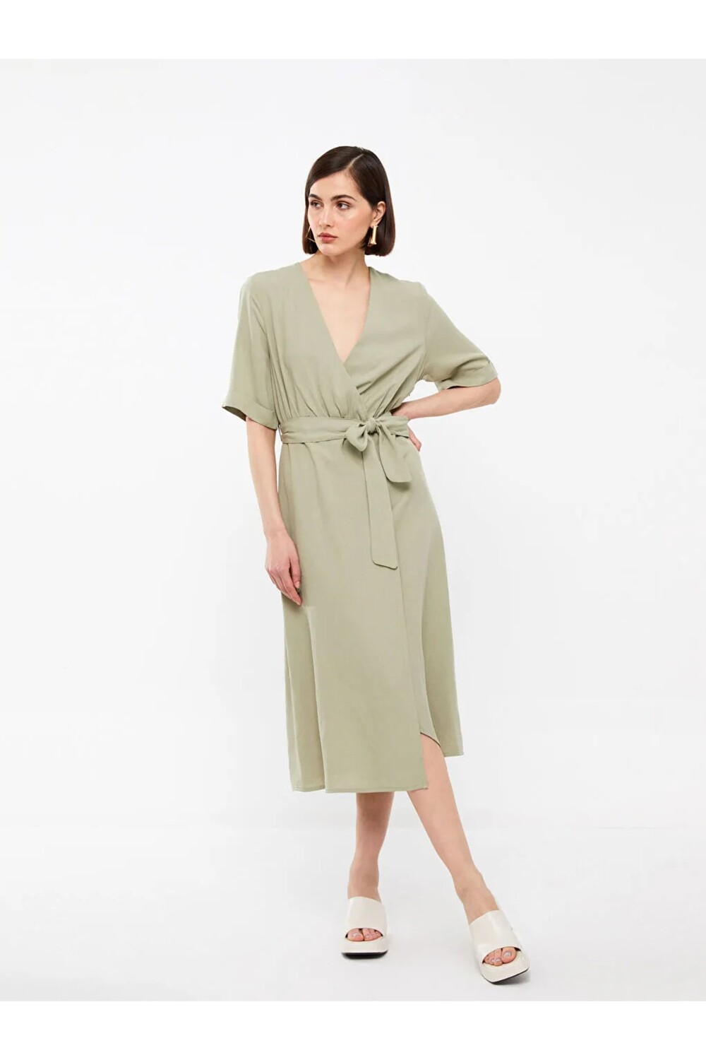 

Lcw Vision простое женское платье из смесового льна с двубортным воротником и короткими рукавами LC Waikiki, зеленый