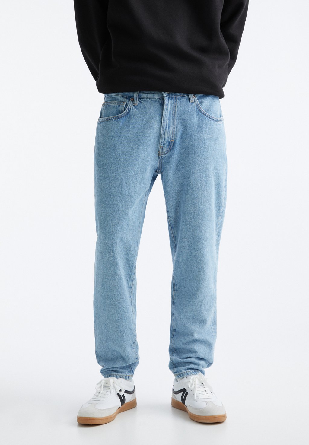 

Джинсы-сигареты Basic Standard Fit PULL&BEAR, цвет stone blue denim