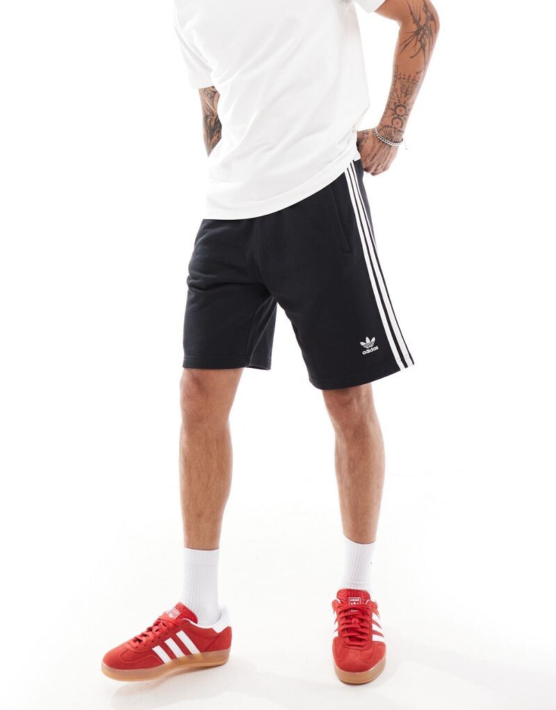 

Adidas Originals – Adicolor – черные спортивные шорты с тремя полосками