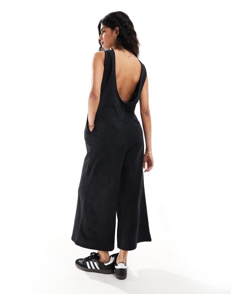 

ASOS DESIGN – черный трикотажный комбинезон с карманами