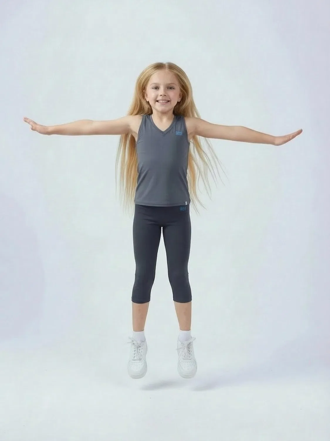 Узкие леггинсы Sportkind 3/4 Sport Leggings серого цвета — фото 2