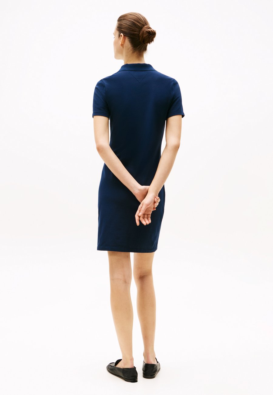 Платье Tommy Hilfiger SLIM OPEN DRESS, Dark Night Navy/Dark Blue — фото 2