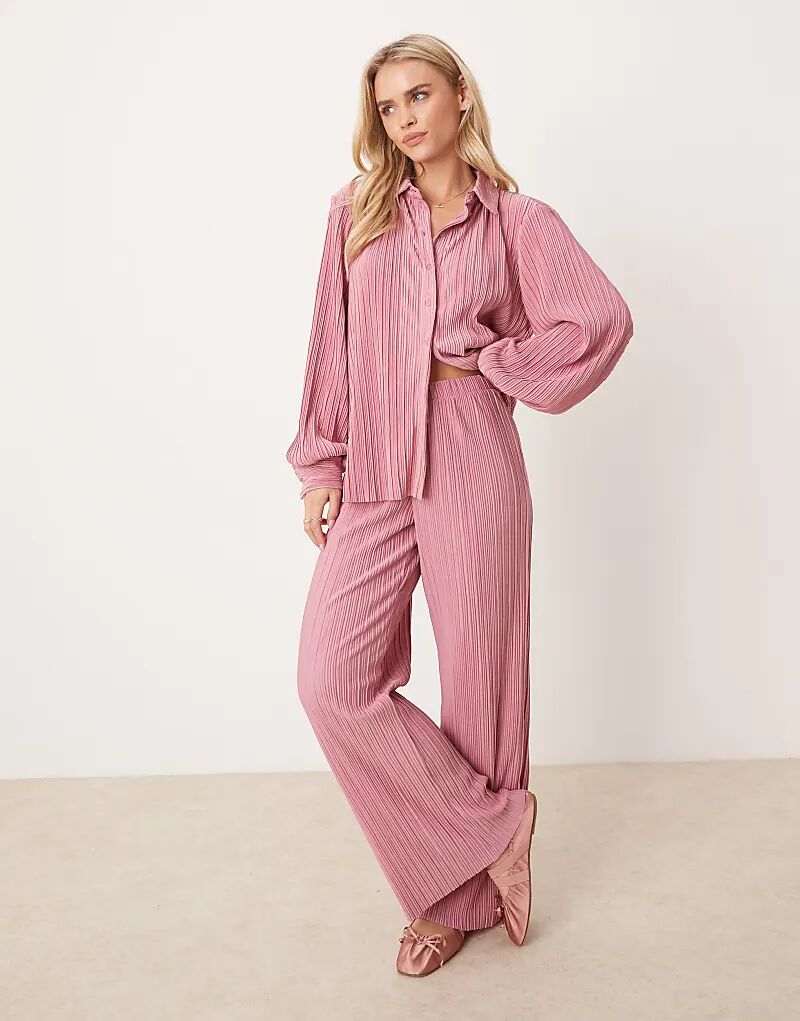 

Комбинезон-рубашка Vila Petite plisse в цвете dusty pink